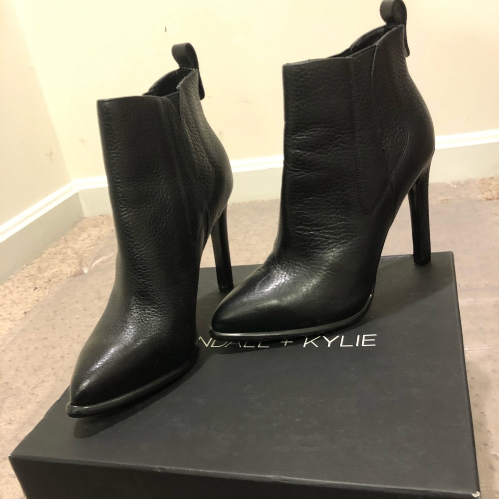 Kendall & Kylie booties